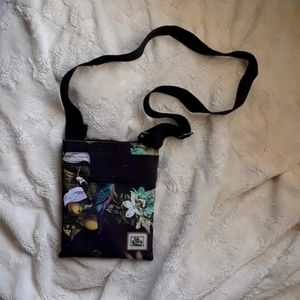 Da Kine Hawaii Black/Tropical Crossbody Bag